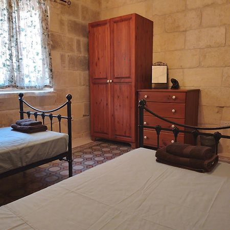 Geligiz Farmhouse Għajnsielem Exteriér fotografie