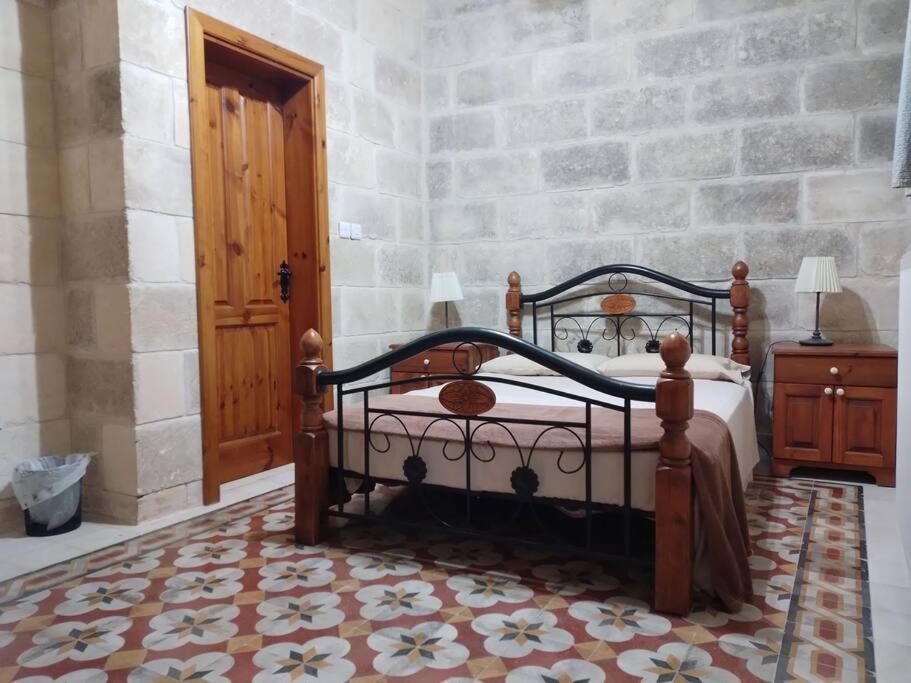 Geligiz Farmhouse Għajnsielem Exteriér fotografie